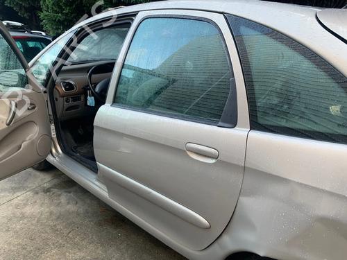 puerta-trasera-izquierda-citroen-xsara-picasso-n68-20-hdi-900691-1999-2000-2001-2002-2003-2004-2005-2006-2007-2008-2009-2010-2011-2012-22529108 main image