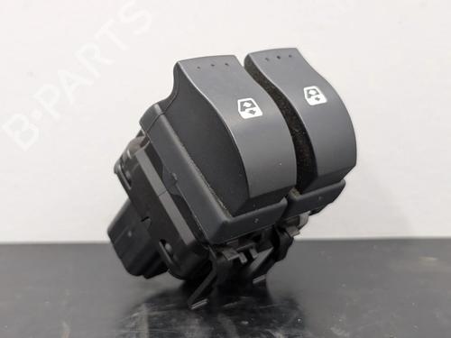 Used Left front window switch Left front window switch RENAULT CLIO II (BB_, CB_) 1.2 (BB0A, BB0F, BB10, BB1K, BB28, BB2D, BB2H, CB0A,... (58 hp) 32704543 32704543