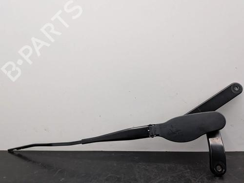 Used Front windshield wiper arm Front windshield wiper arm MERCEDES-BENZ C-CLASS (W206) C 200 d (206.003) (163 hp) 32868842 32868842