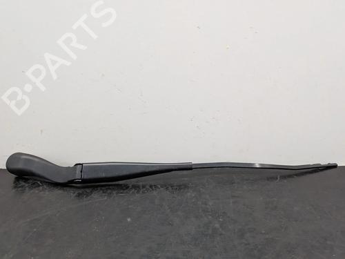 Used Front windshield wiper arm Front windshield wiper arm MERCEDES-BENZ C-CLASS (W206) C 200 d (206.003) (163 hp) 32868861 32868861