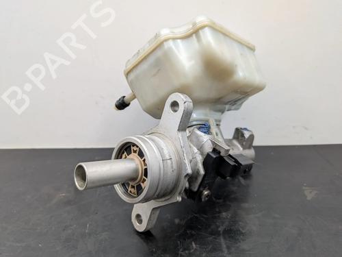 Used Brake master cylinder Brake master cylinder VW GOLF VI (5K1) 2.0 TDI (110 hp) 33001098 33001098