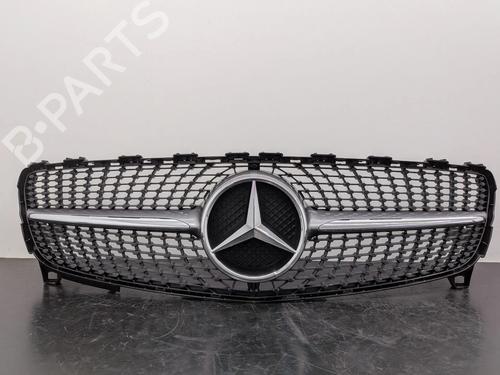 Grill MERCEDES-BENZ A-CLASS (W176) A 180 CDI / d (176.012) (109 hp) 33043431