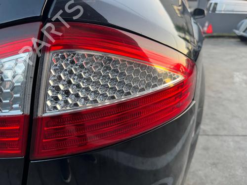 Used Right taillight FORD MONDEO IV Saloon (BA7) 1.6 Ti (125 hp) 33186501