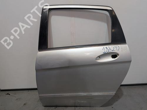 Used Left rear door Left rear door 17146089 17146089