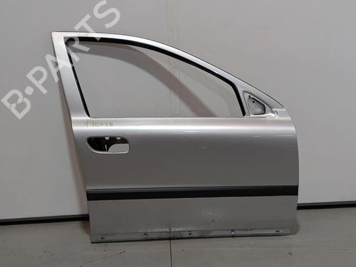 Used Right front door Right front door 13704640 13704640