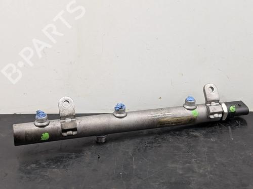 Used Injection rail Injection rail MERCEDES-BENZ CLS (C219) CLS 320 CDI (219.322) (224 hp) 33623828 33623828