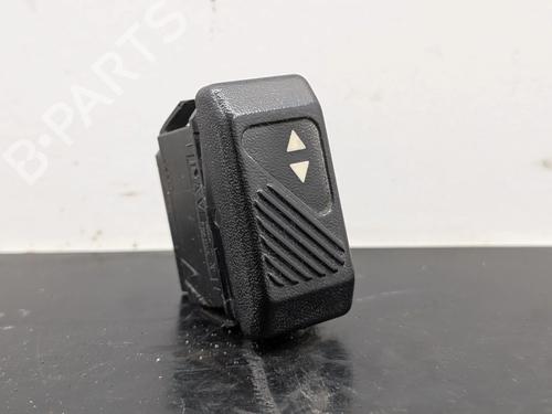 Used Right front window switch Right front window switch RENAULT CLIO I (B/C57_, 5/357_) 1.2 (5/357Y, 5/357K) (58 hp) 33690306 33690306