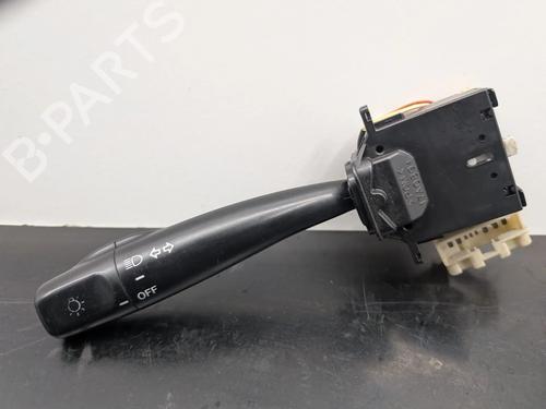 Forlygtekontakt Forlygtekontakt TOYOTA AVENSIS (_T22_) 2.0 D-4D (CDT220_, CDT220R) (110 hp) 33724750 33724750