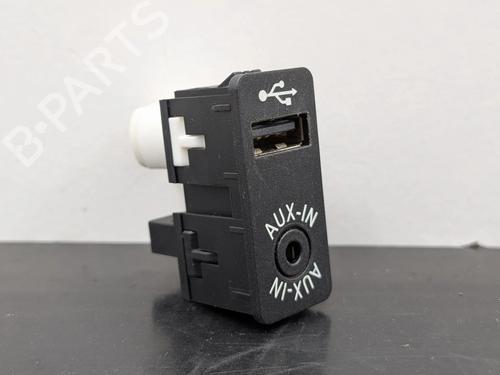 Used Electronic module Electronic module BMW 3 Touring (F31) 320 d (184 hp) 33748720 33748720