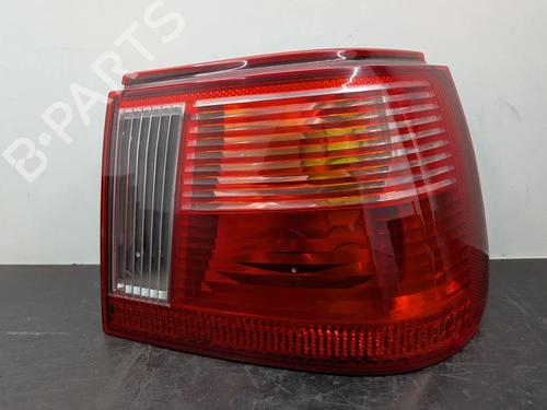 Used Right taillight Right taillight 12161059 12161059