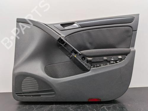 Forreste højre beklædning Forreste højre beklædning VW GOLF VI (5K1) 2.0 TDI (110 hp) 34116666 34116666