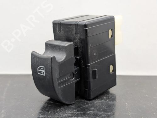 Used Right rear window switch Right rear window switch RENAULT KOLEOS I (HY_) 2.0 dCi (HY0K) (150 hp) 34158881 34158881