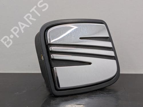 Bagagerumshåndtag Bagagerumshåndtag SEAT IBIZA IV (6J5, 6P1) 1.9 TDI (90 hp) 34194235 34194235