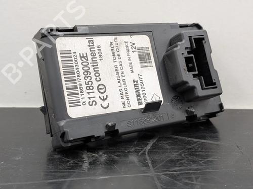 Used Card reader Card reader RENAULT SCÉNIC II (JM0/1_) 1.5 dCi (JM0F) (82 hp) 34212987 34212987