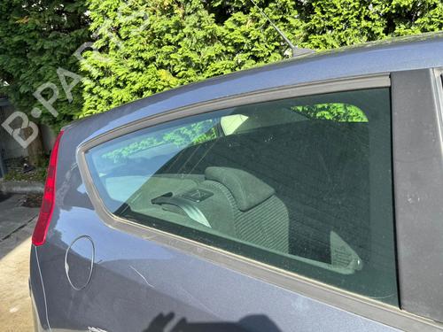rear-right-quarter-glass-citroen-c4-coupe-la_-2004-2005-2006-2007-2008-2009-2010-2011-2012-2013-33906751 main image