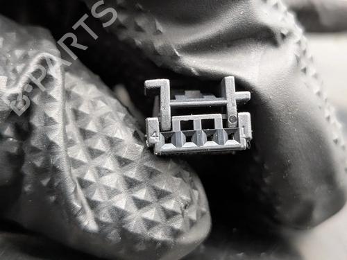  - Image 4