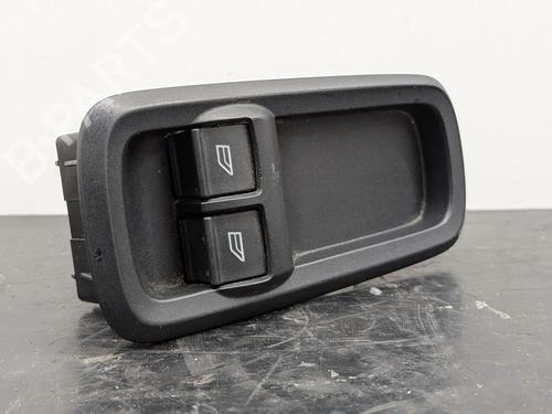 Used Left front window switch Left front window switch FORD FIESTA VI (CB1, CCN) 1.25 (82 hp) 34582044 34582044