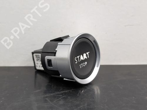 switch-citroen-c4-picasso-ii-2013-34613827 main image