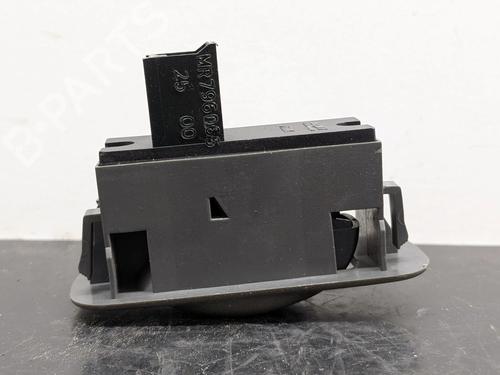 Right front window switch MITSUBISHI SPACE STAR MPV (DG_A) 1.3 16V (DG1A) | BP34701211I26 - Image 6