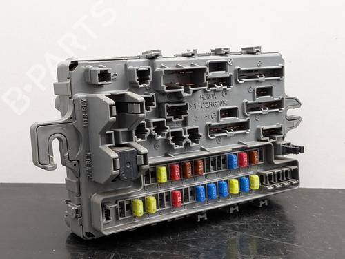 Used Fuse box Fuse box HONDA JAZZ II (GD_, GE3, GE2) 1.2 i-DSI (GD5, GE2) (78 hp) 35738672 35738672