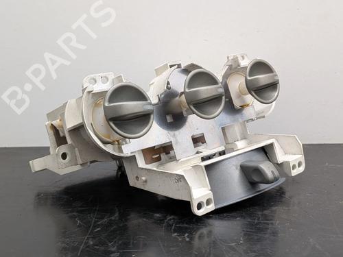 Used Climate control Climate control 35738674 35738674