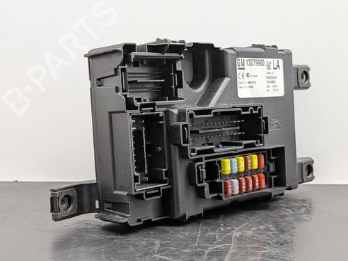 Used Fuse box Fuse box OPEL CORSA D (S07) 1.3 CDTI (L08, L68) (75 hp) 35901770 35901770