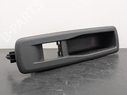 Moldura de la puerta Moldura de la puerta RENAULT LAGUNA III Grandtour (KT0/1) 2.0 dCi (KT0M, KT0N, KT0S, KT19, KT1F) (173 hp) 35980844 35980844