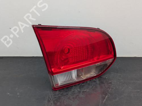 Feu de coffre gauche Feu de coffre gauche VW GOLF VI (5K1) 1.4 (80 hp) 35987488 35987488
