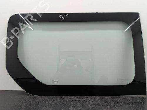 rear-right-quarter-glass-renault-trafic-iii-van-fg_-2014-36112785 main image