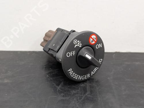 Used Switch Switch RENAULT TRAFIC III Van (FG_) 1.6 dCi 115 (FGMD) (116 hp) 36143986 36143986