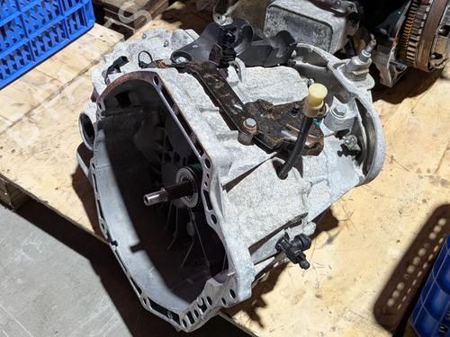 Used Gearbox Gearbox RENAULT TRAFIC III Van (FG_) 1.6 dCi 115 (FGMD) (116 hp) 36183664 36183664