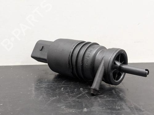 Used Washer pump Washer pump MERCEDES-BENZ C-CLASS (W202) C 220 CDI (202.133) (125 hp) 36676524 36676524