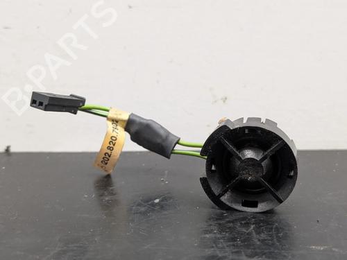 Used Speaker Speaker MERCEDES-BENZ C-CLASS (W202) C 220 CDI (202.133) (125 hp) 36676531 36676531