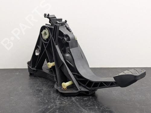 Used Clutch pedal Clutch pedal 37089645 37089645