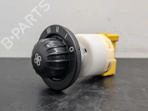 Used Climate control Climate control 37237412 37237412