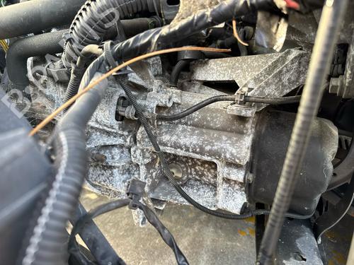 gearbox-renault-clio-iii-br01-cr01-2005-2006-2007-2008-2009-2010-2011-2012-2013-2014-37282660 main image