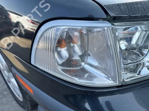 Indicatore direzione anteriore destro Indicatore direzione anteriore destro VOLVO V40 Estate (645) 1.9 TD (90 hp) 37283009 37283009