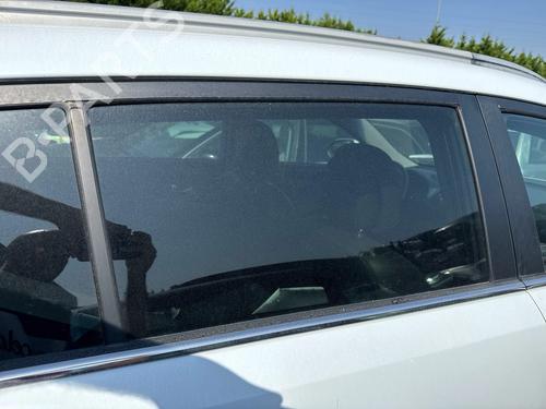 rear-right-door-window-kia-sportage-iii-sl-2009-2010-2011-2012-2013-2014-2015-2016-2017-37283035 main image