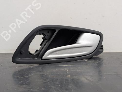 Used Front right interior door handle Front right interior door handle 37493279 37493279