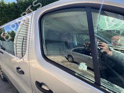Used Front right door window Front right door window 38415135 38415135