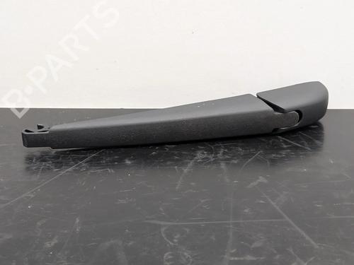 Used Rear windshield wiper arm Rear windshield wiper arm 39470991 39470991