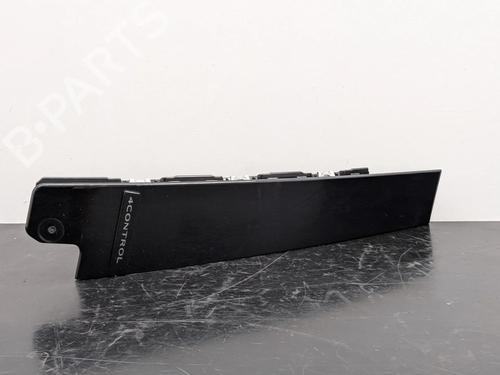 door-moulding-trim-renault-megane-iv-hatchback-b9amn_-2015-39492629 main image
