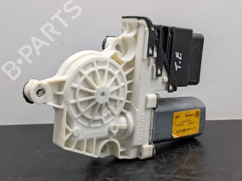 Rudehejsemotor bagstkærm venstre Rudehejsemotor bagstkærm venstre VW GOLF IV (1J1) [1997-2008] 39750110 39750110
