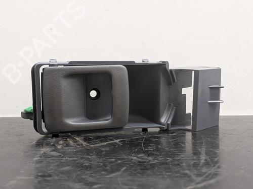 Used Rear right interior door handle Rear right interior door handle TOYOTA LAND CRUISER 90 (_J9_) 3.0 TD (KZJ90, KZJ95) (140 hp) 39886213 39886213