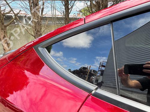 Vetro fisso posteriore destro Vetro fisso posteriore destro TESLA MODEL Y [2025-2026] 39890960 39890960