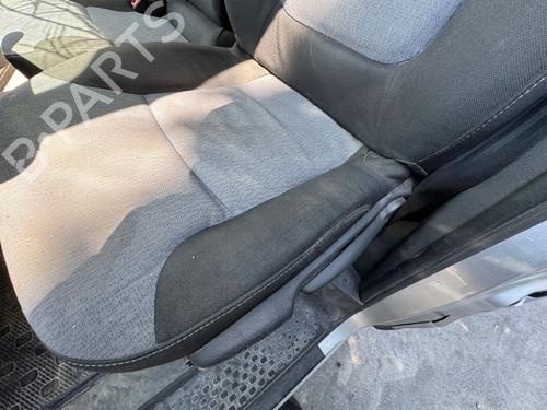 Left front seat OPEL VIVARO B Bus (X82) 1.6 CDTI (06) | BP39901235C15 - Image 2