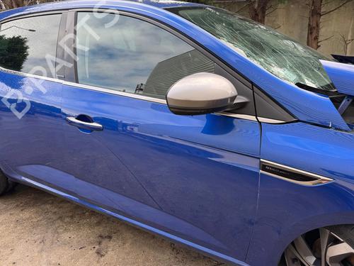 Dør højre fortil Dør højre fortil RENAULT MEGANE IV Hatchback (B9A/M/N_) 1.6 TCe 205 (B9MV) (205 hp) 39903761 39903761