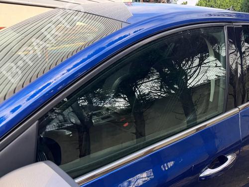 front-left-door-window-renault-megane-iv-hatchback-b9amn_-2015-39903757 main image