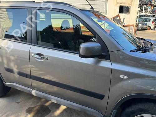 Used Right front door Right front door NISSAN X-TRAIL II (T31) 2.0 dCi 4x4 (150 hp) 40005417 40005417