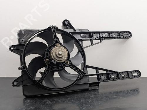 Used Radiator fan Radiator fan FIAT PUNTO (176_) 60 1.2 (176AP, 176AR, 176AQ, 176BB) (60 hp) 40063518 40063518